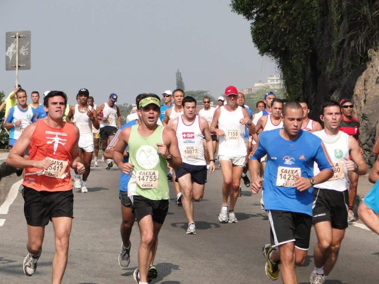 Lesões de maratona: causas, prevenção e retorno