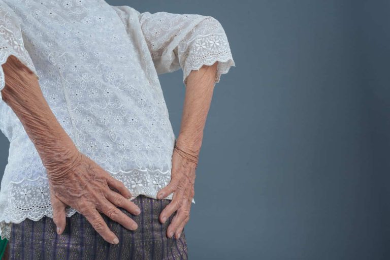 Dor Crônica em Idosos: Tratamentos, Medicamentos e Quando Procurar Ajuda
