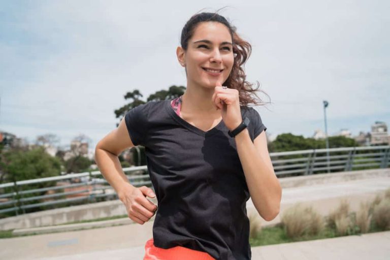 Correr menstruada: cuidados e quando adaptar o treino