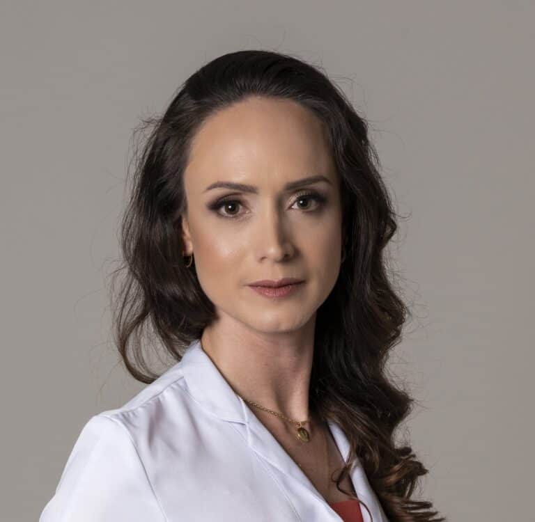 Dra Ana Paula Mondragon