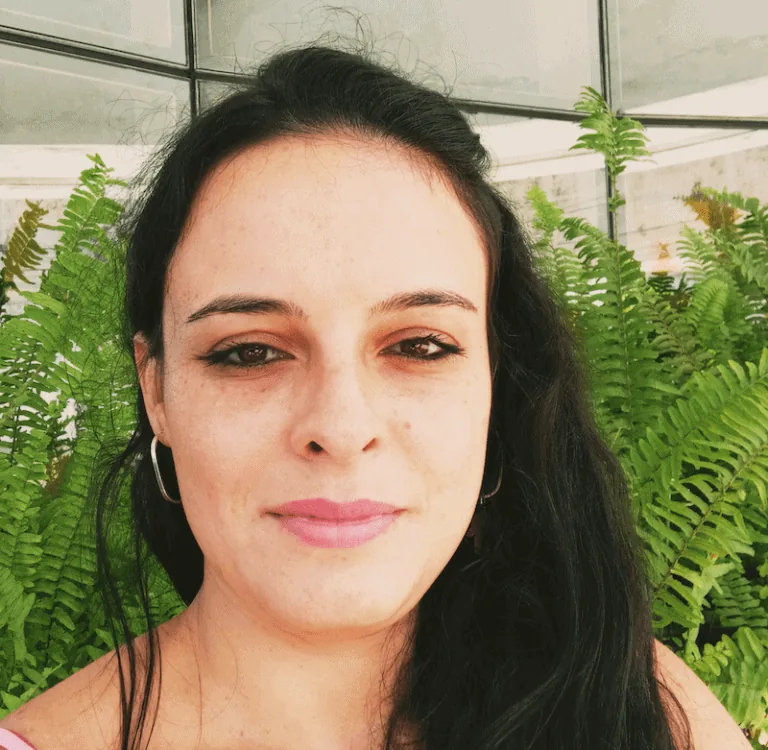Fabiola Tavares Lemos