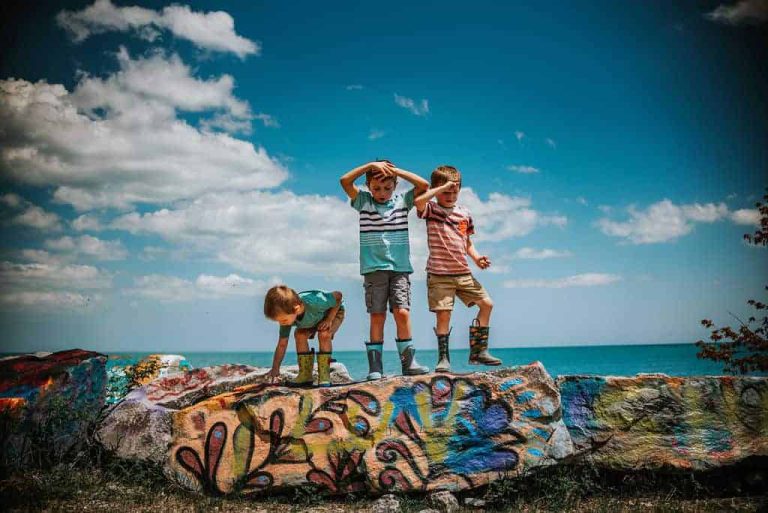 Brincar com aventura e saúde mental infantil
