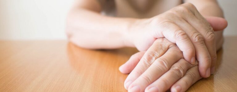 Parkinsonismo e doença de Parkinson: saiba mais
