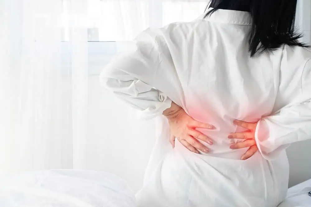 pedra na vesícula causa dor nas costas