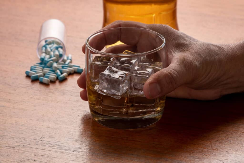 Interação Entre Paracetamol e Álcool - Posso tomar paracetamol com bebida alcóolica? 1 Interação Entre Paracetamol e Álcool – Posso tomar paracetamol com bebida alcóolica?